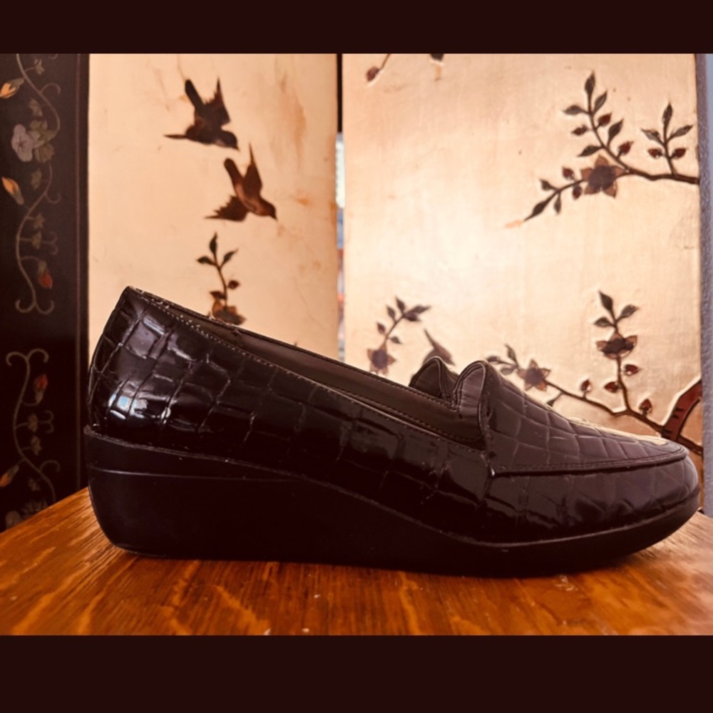 Size 7 Black Patent Leather Loafers